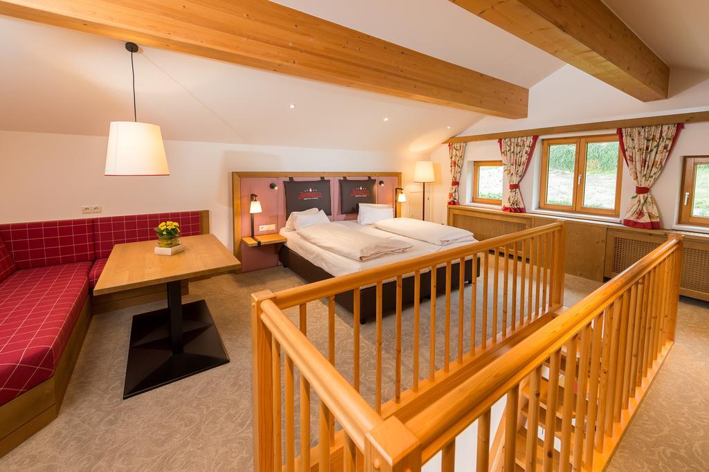 Berg-Spa & Hotel Zamangspitze Санкт Галенкирх Екстериор снимка