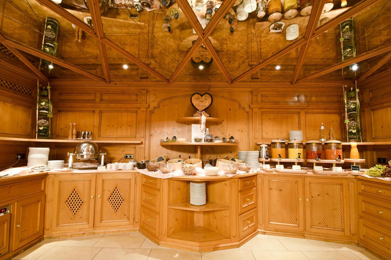 Berg-Spa & Hotel Zamangspitze Санкт Галенкирх Екстериор снимка