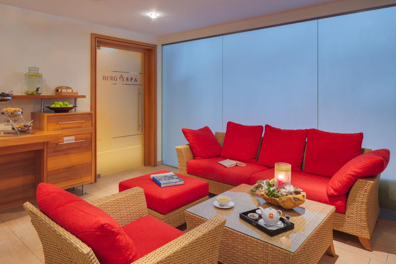 Berg-Spa & Hotel Zamangspitze Санкт Галенкирх Екстериор снимка